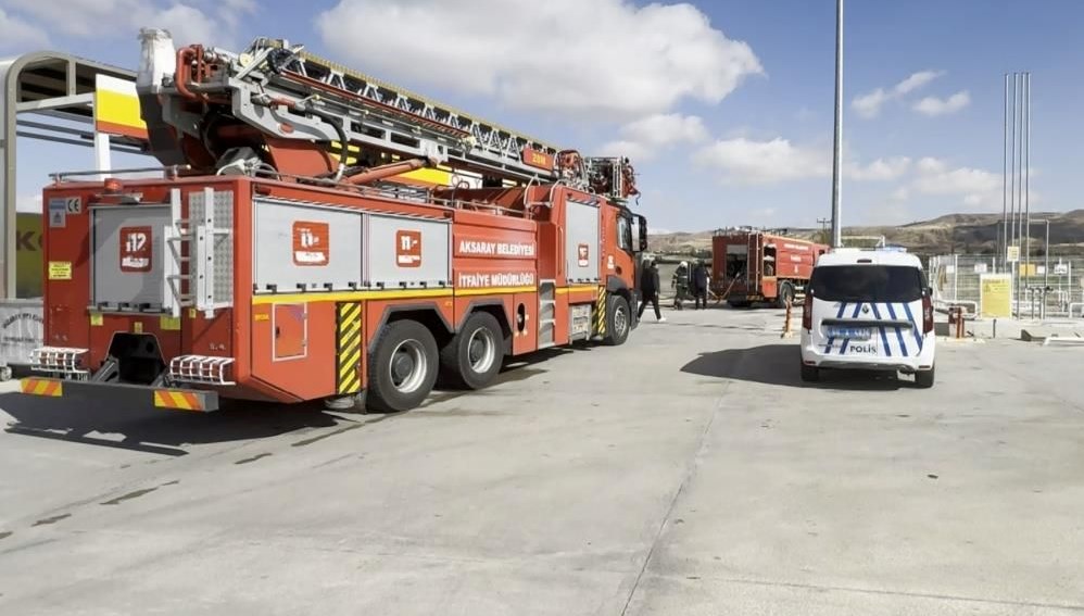 aksarayda akaryakit istasyonunda yangin W8BNvsYe.jpg