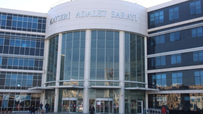 kayseride alacak verecek tartismasi mahkemeye tasindi Hn4tQIzn.jpg