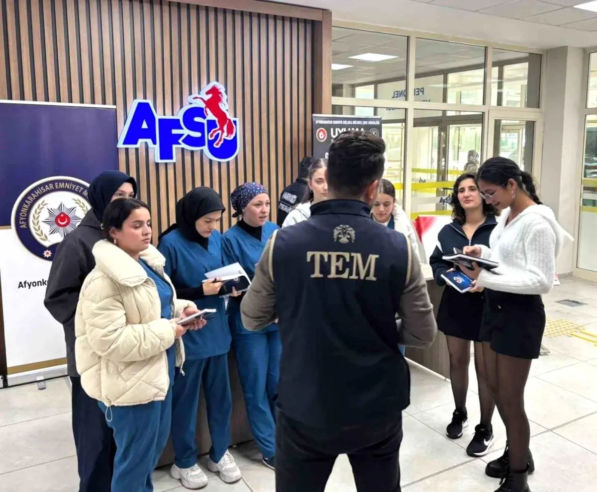 afyonkarahisarda universite ogrencilerine teror ve uyusturucu ile mucadele egitimi fmltwAEp.jpg