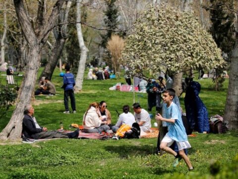 İran’ın Tabiat Günü: Tahran’da halk savaşa rağmen kutlama yaptı