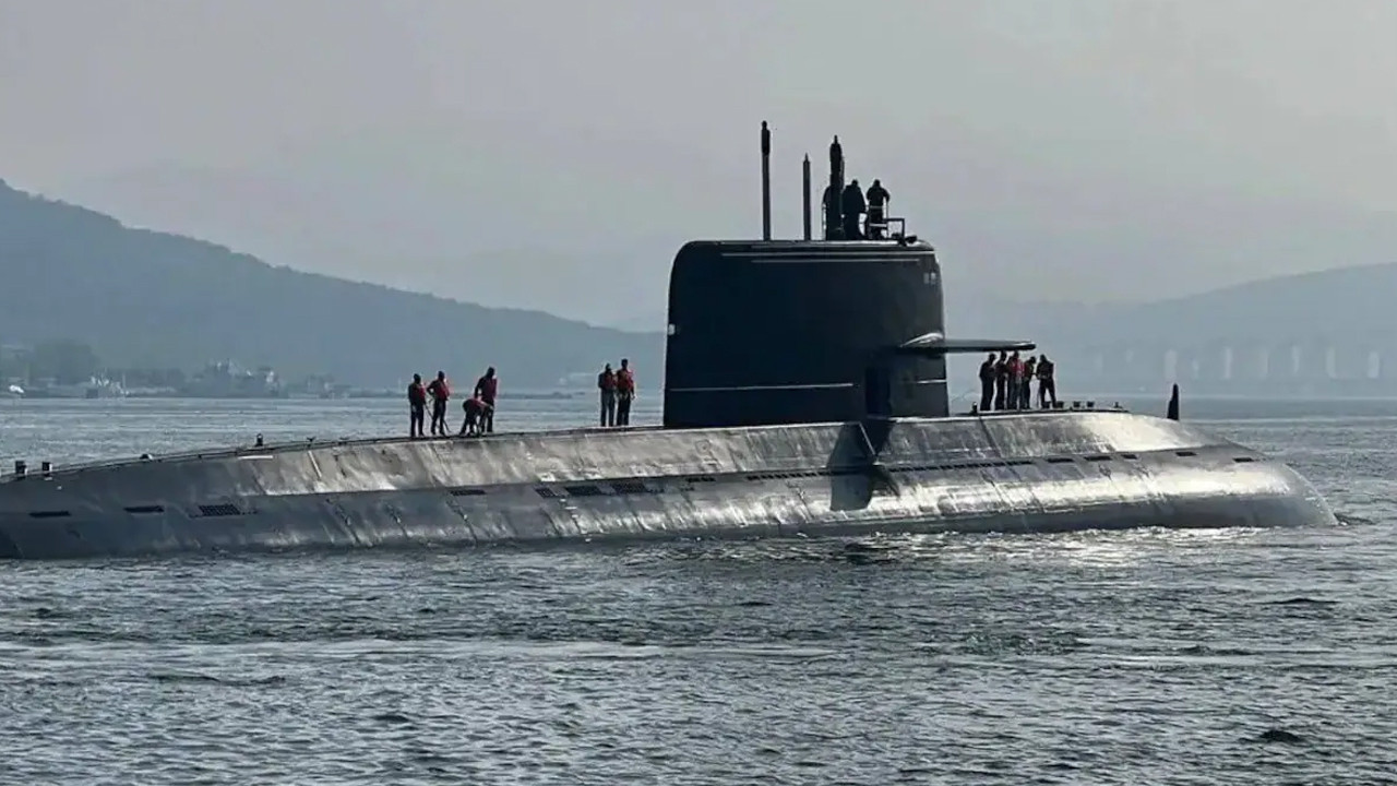Pakistan ve Çin Ortaklığında Yeni Denizaltı Projesi: Hangor Sınıfı Denizaltı Suya İndi