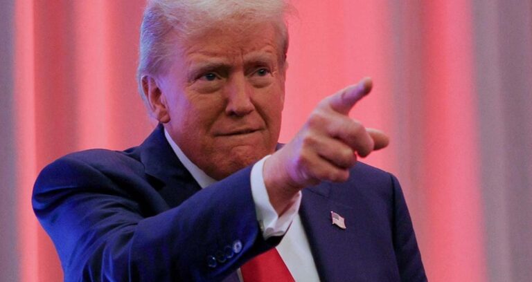 trump-cin-boeingden-200-ucak-satin-alayi-kabul-etti-M4QQRRaK