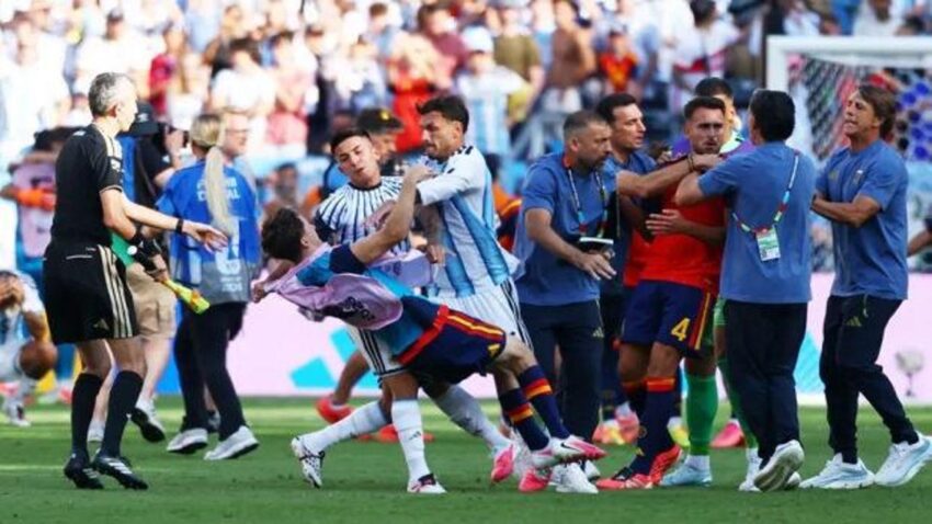 Dunya kupasinda ortalik karisti arjantinli oyuncu 2 ispanyol oyuncuya saldirdi j9uPUeXx