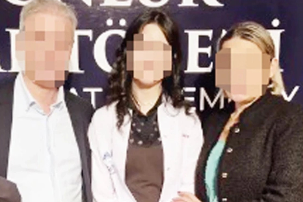 Gayrimenkul danismani natalia o 20 yillik esinin kendisine ve kizina siddet uyguladigi iddiasiyla bosanma EzO5OeKl