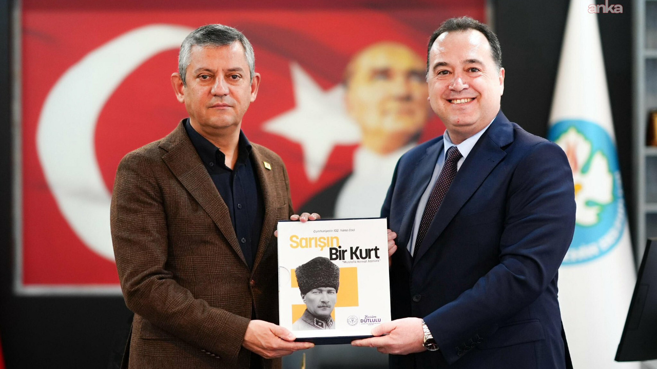 Manisa Büyükşehir Belediye Başkanı YENİ Parti’ye geçeceğini duyurdu